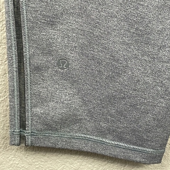 Lululemon Retreat Yogi Crop Pants Heathered Slate Gray Athletic Lounge Sz 4 - Picture 10 of 16
